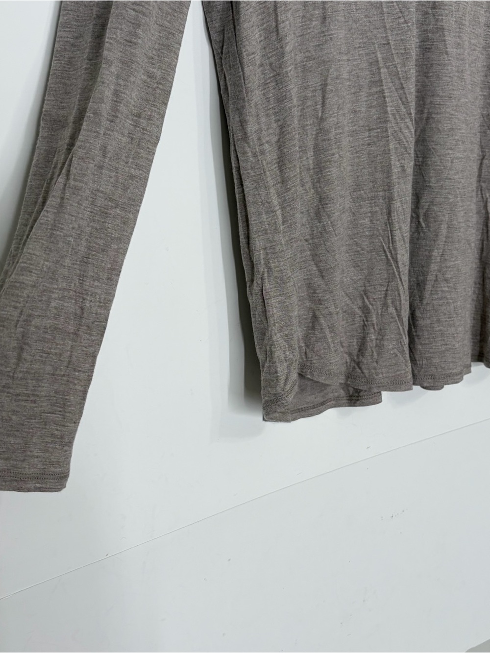 Lafayette 148 New York V-Neck Long Sleeve Top in Gray Size Large Minimalist - Picture 6 of 13